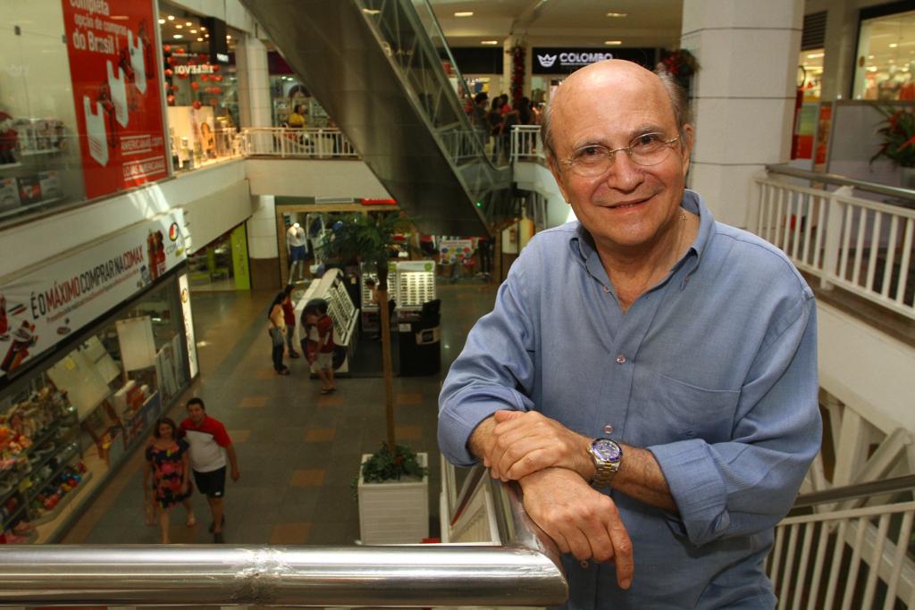 Adm. João Soares Neto relembra trajetória histórica dos 60 anos da Administração no Brasil