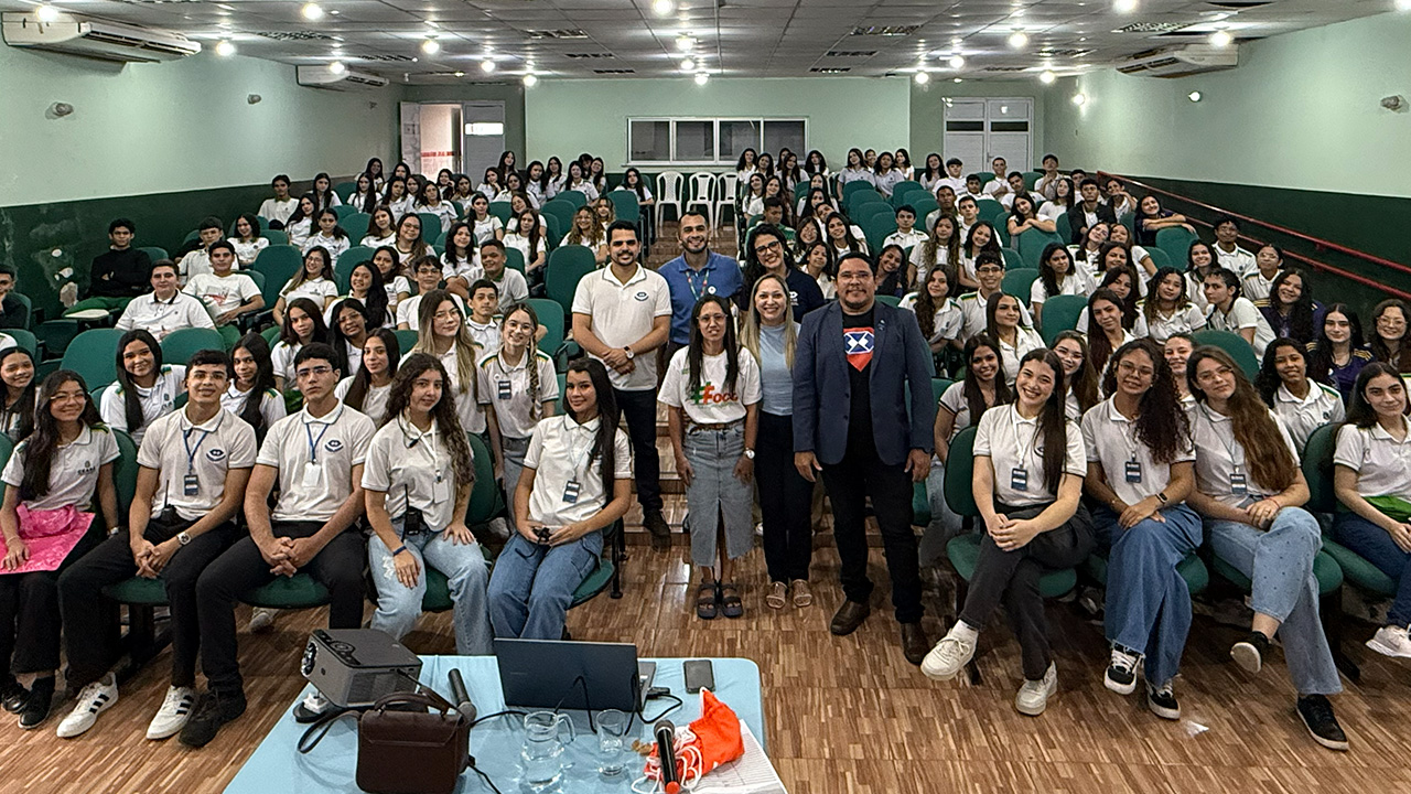 CRA Itinerante realiza palestra em escola de Pacujá